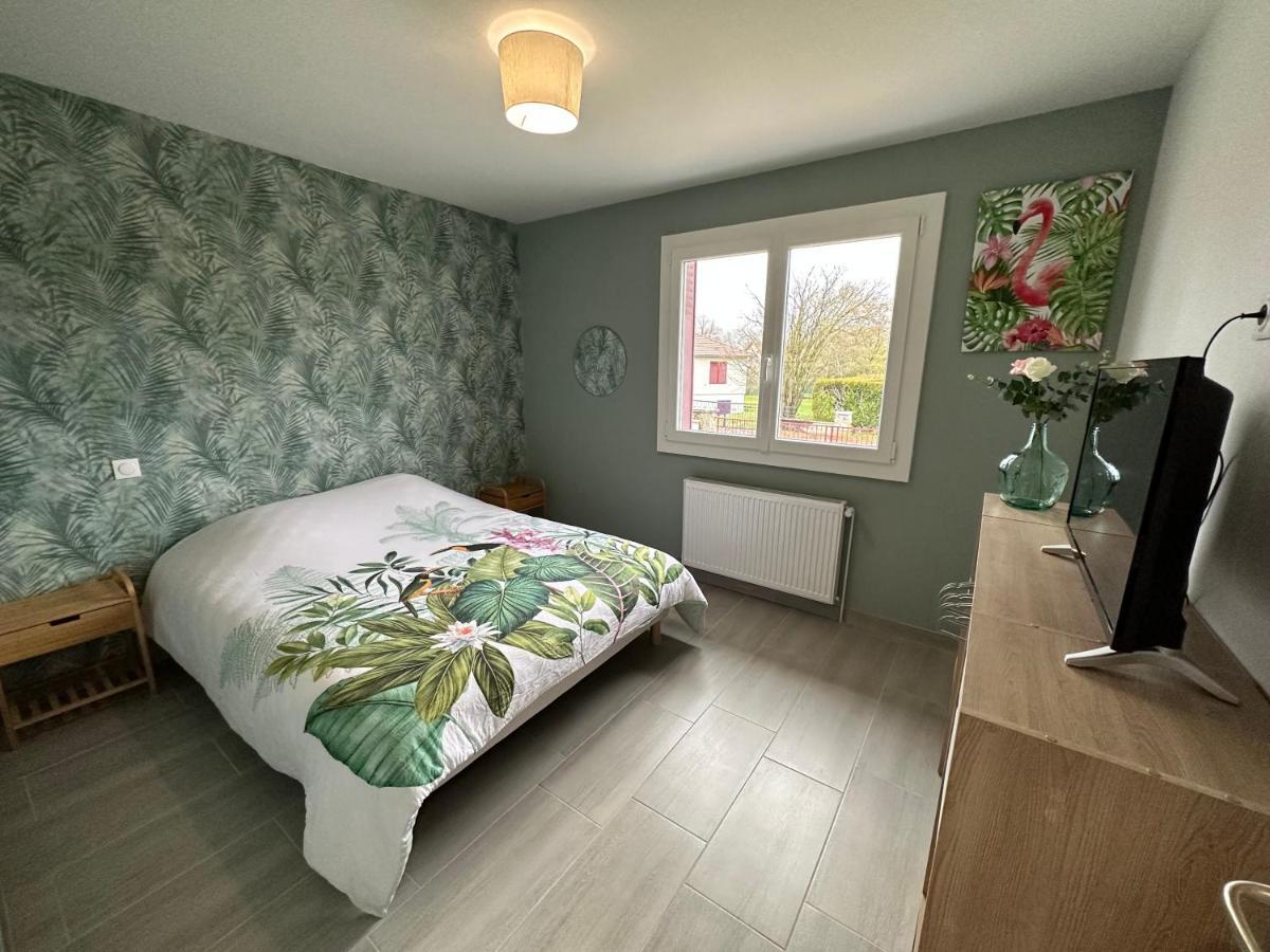 Agreable Maison Avec Jardin A Joinville Eksteriør billede