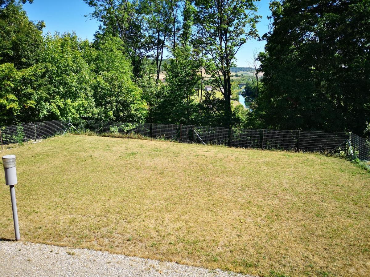 Agreable Maison Avec Jardin A Joinville Eksteriør billede
