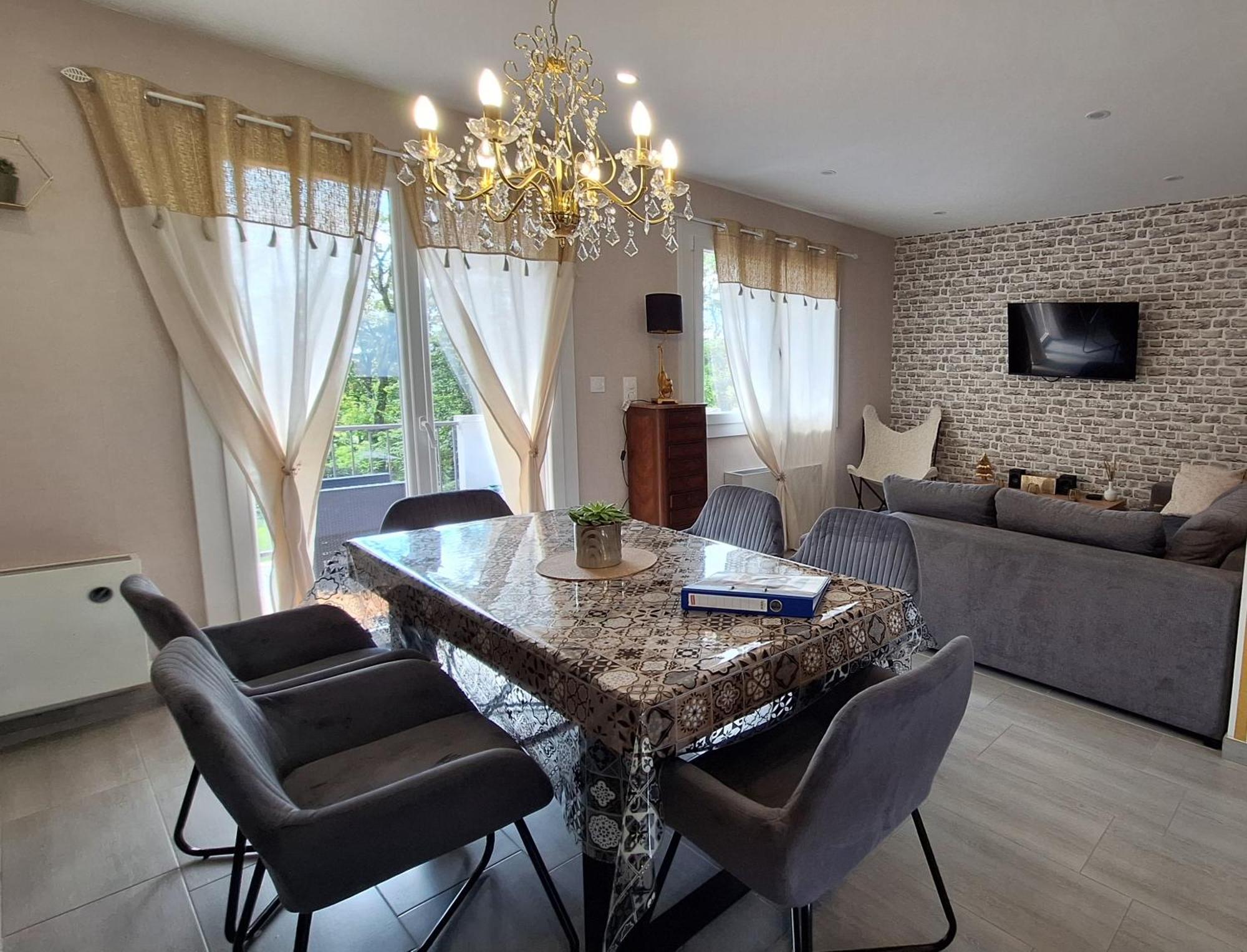 Agreable Maison Avec Jardin A Joinville Eksteriør billede
